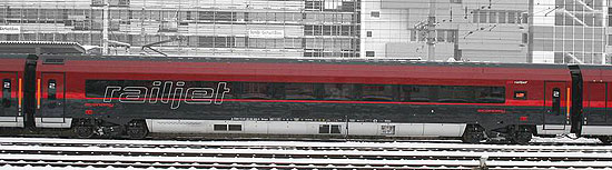 Passenger car Economy class in RAILJET livery &quot;Spirit of Austria&quot;<br /><a href='images/pictures/Roco/64720.jpg' target='_blank'>Full size image</a>